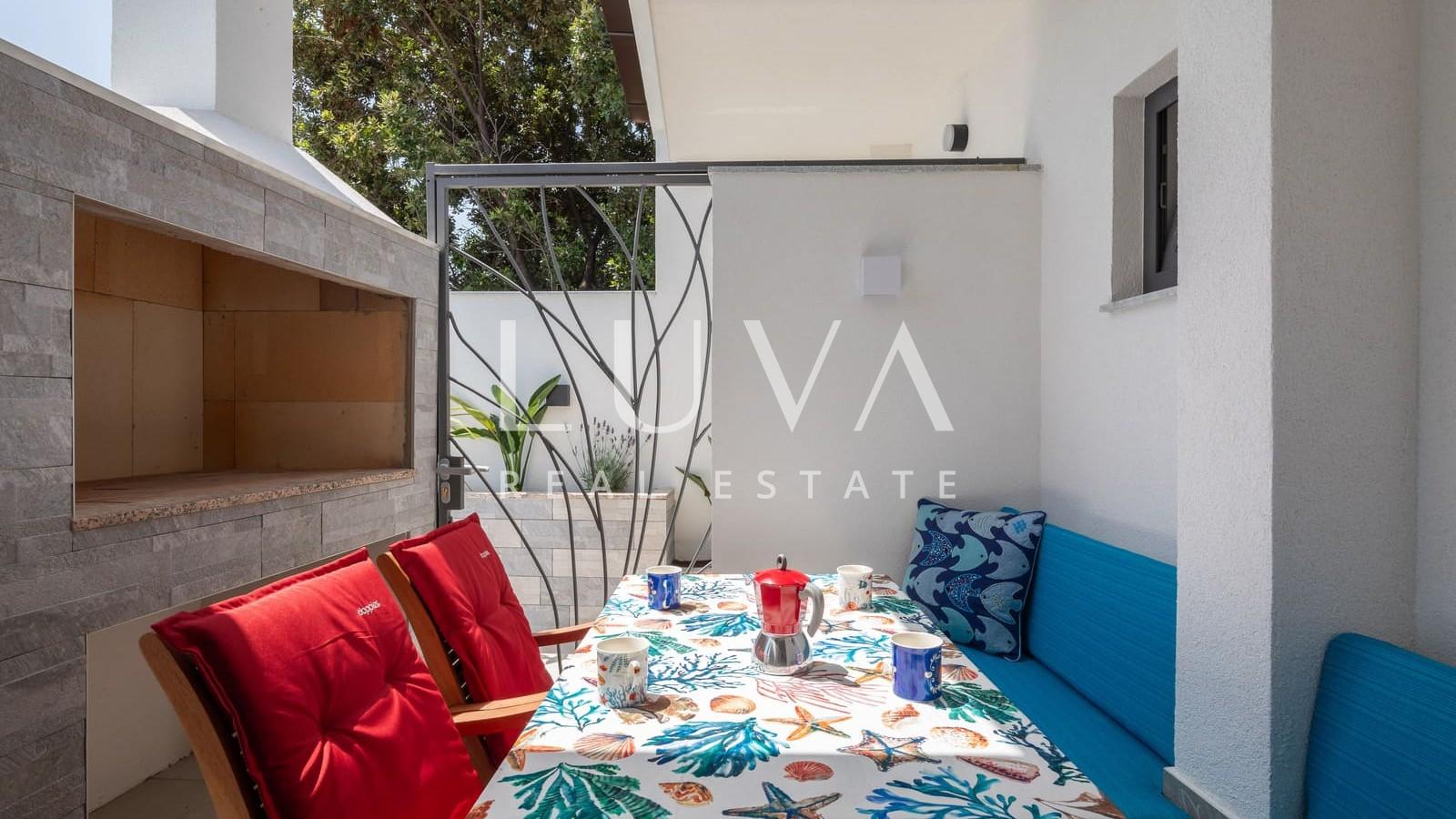 Omiš, Stanići, seafront house with pool for sale