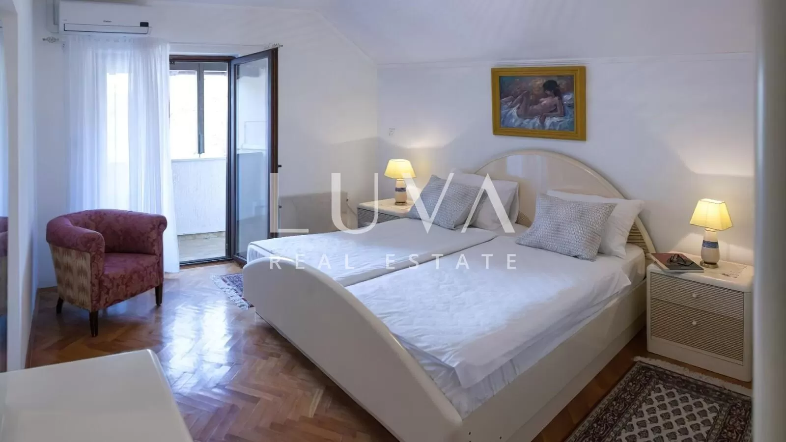 Pula, izvanredna apartmanska kuća s bazenom na prodaju