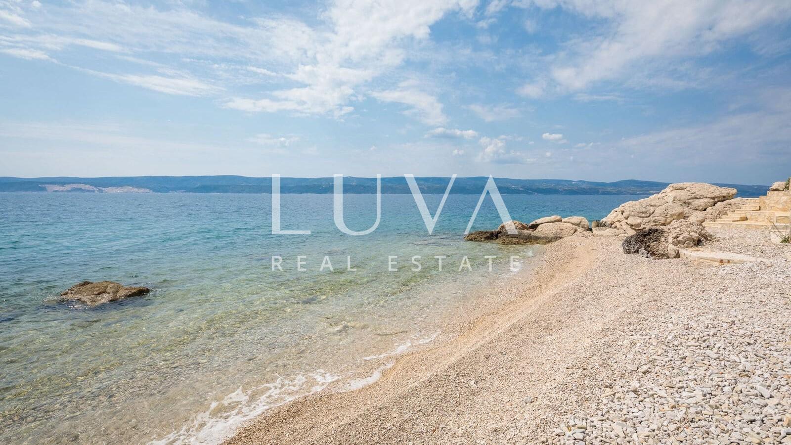 Omiš, Stanići, seafront house with pool for sale