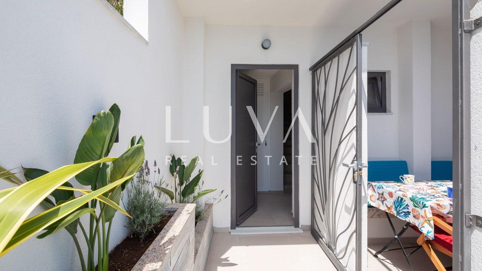 Omiš, Stanići, seafront house with pool for sale