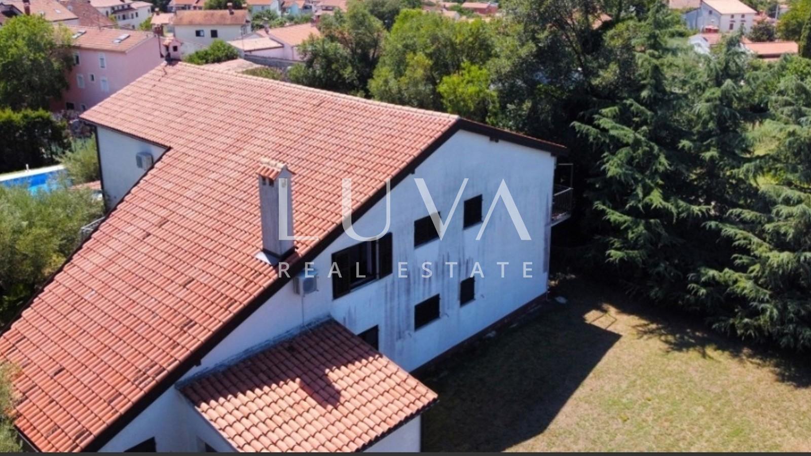 Poreč, Kukci, house with pool, 330 m²