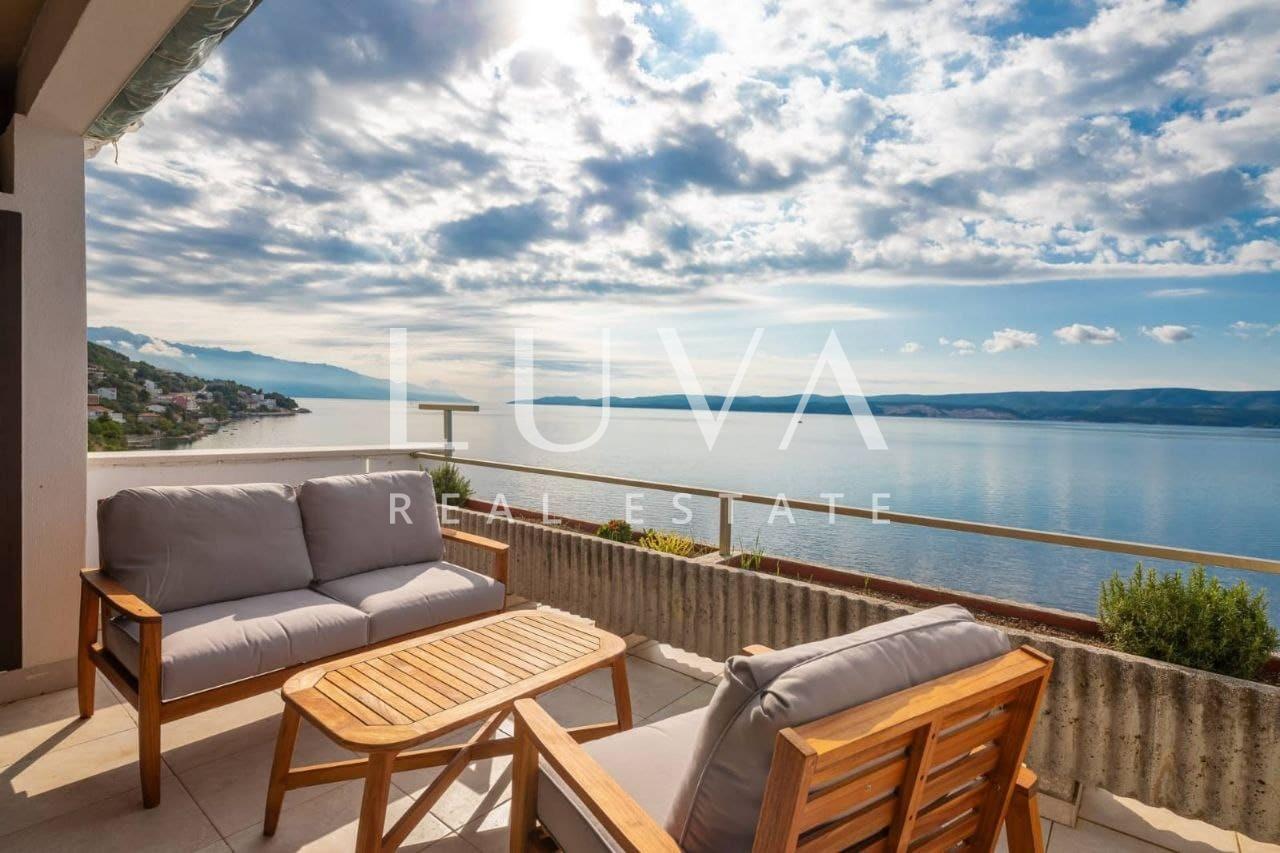 Omiš, Stanići, seafront house with pool for sale