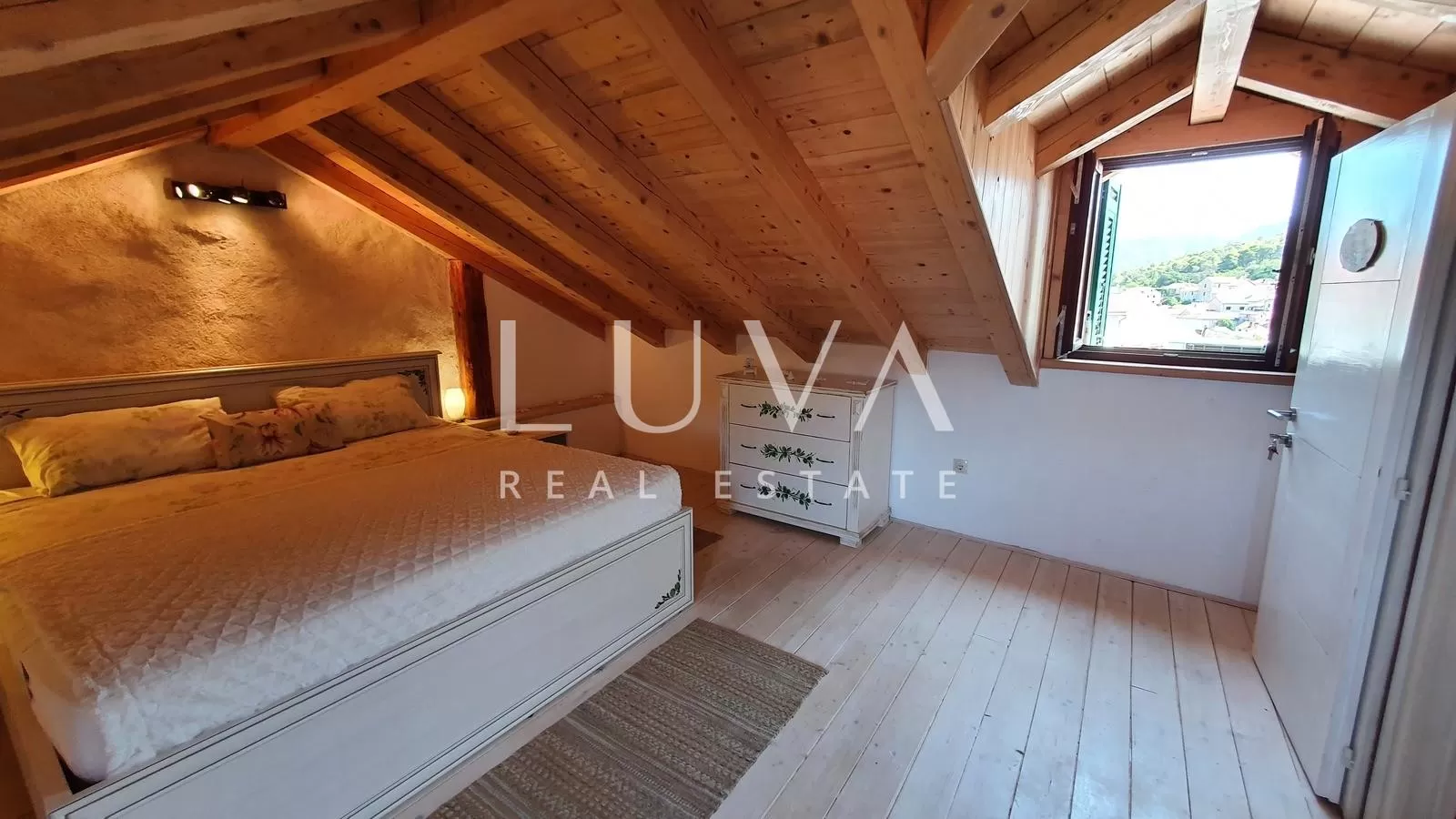Hvar, Vrbanj – Authentisches Steinhaus mit Pool zu verkaufen
