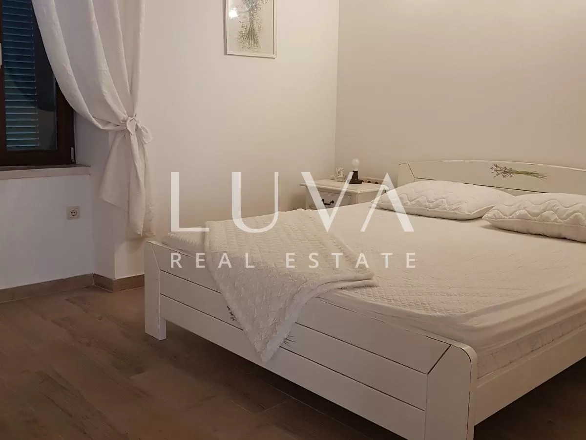 Hvar, Vrbanj – Authentisches Steinhaus mit Pool zu verkaufen