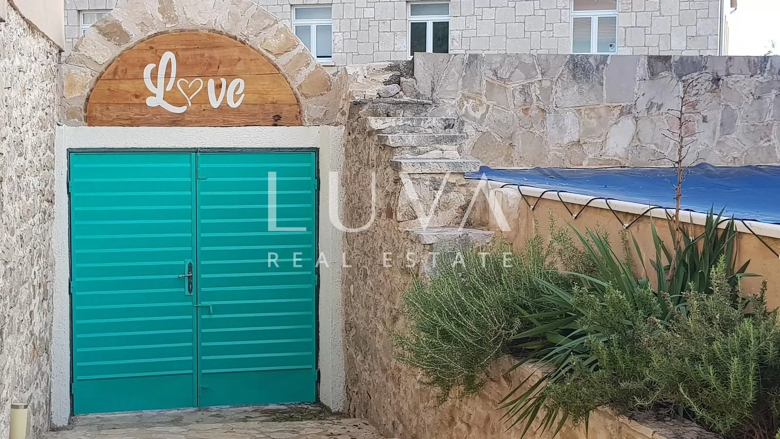 Hvar, Vrbanj – Authentisches Steinhaus mit Pool zu verkaufen