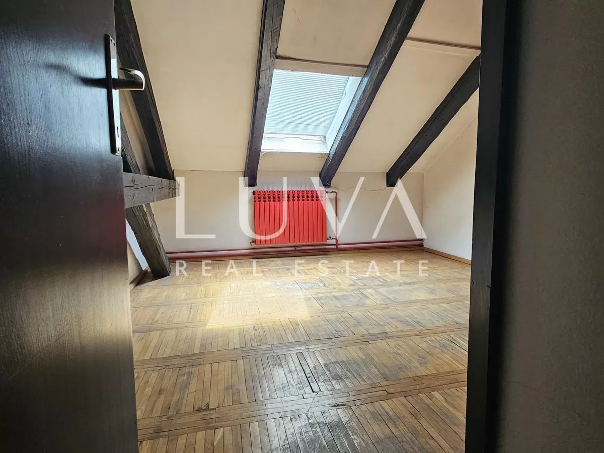 Zentrum Zagreb, 228,56 m2 Maisonette zur Sanierung zu verkaufen