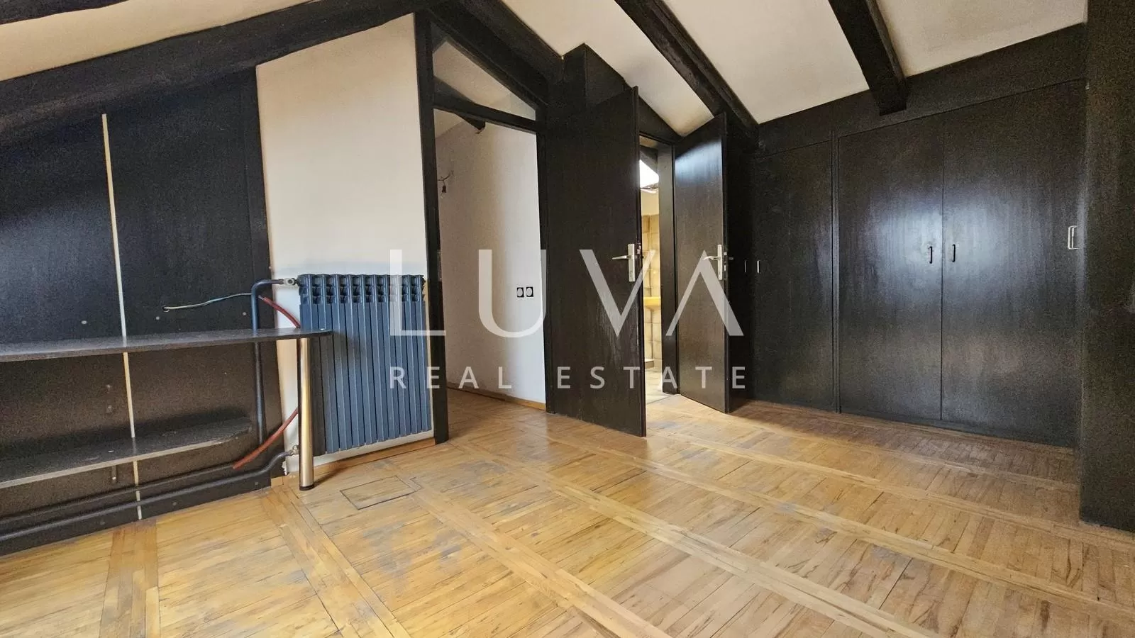 Zentrum Zagreb, 228,56 m2 Maisonette zur Sanierung zu verkaufen