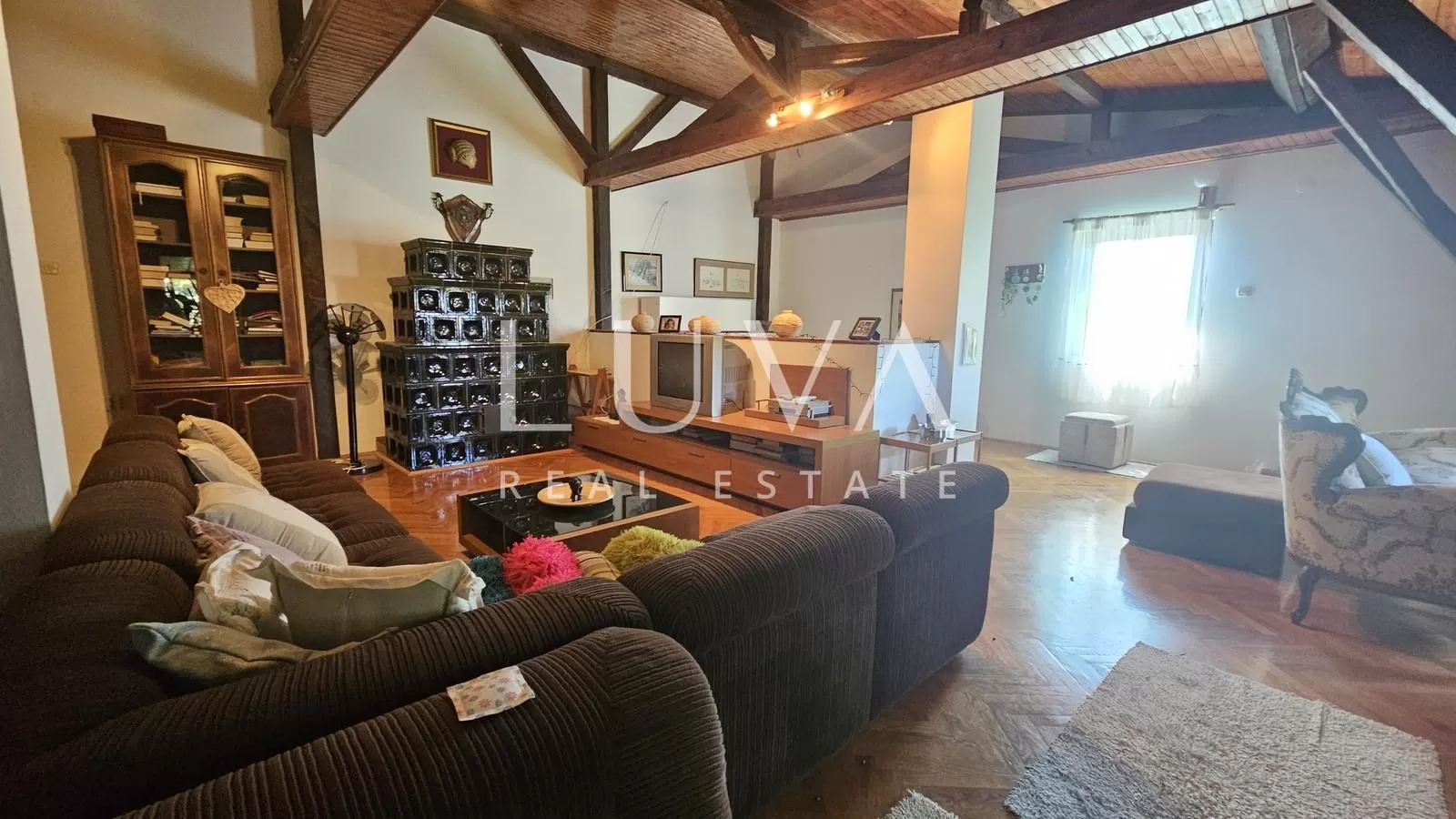 Geräumiges Familienhaus zu verkaufen, Lekenik, Pešćenica