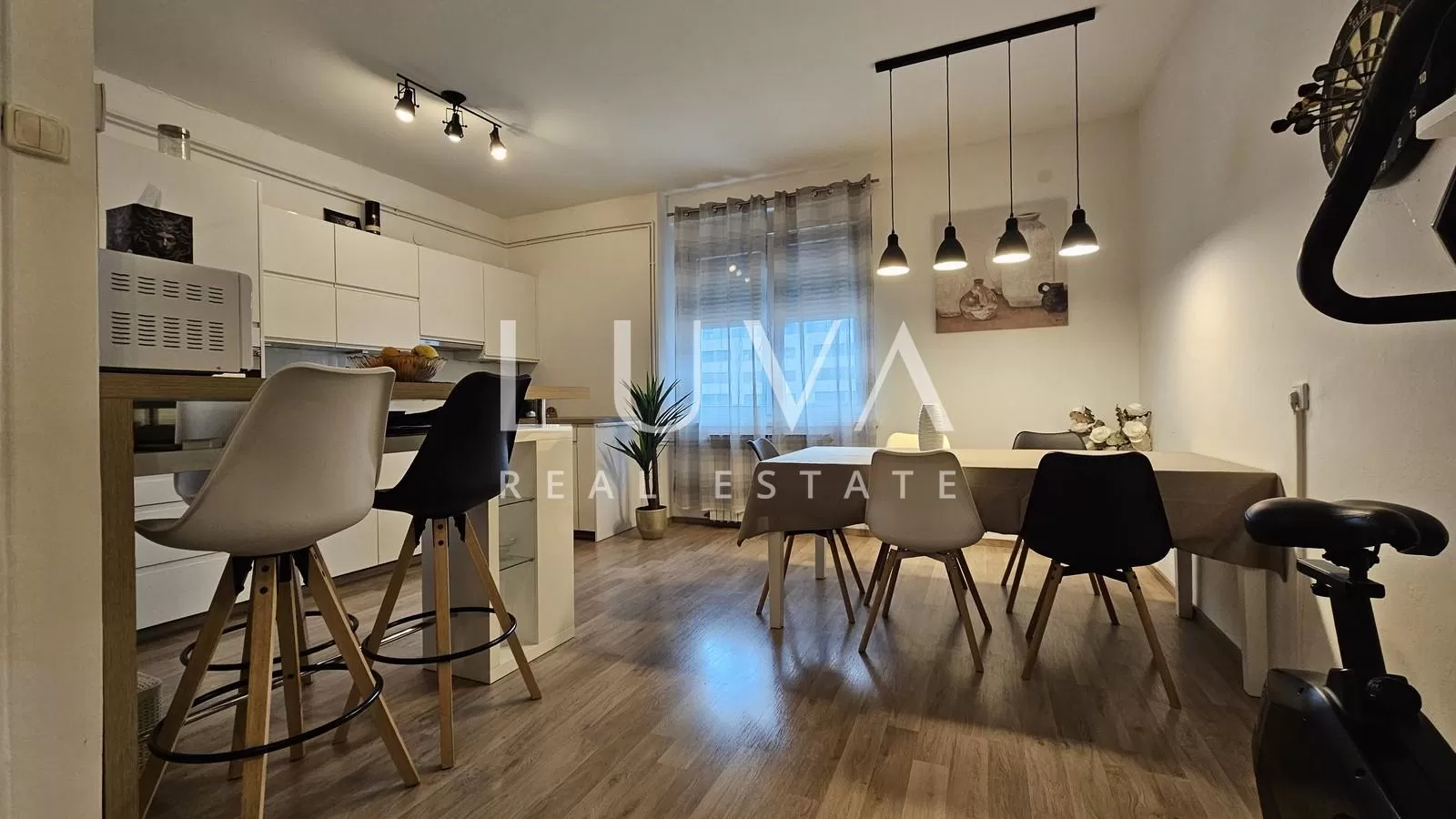 Zagreb, Donji Grad, 4-Zi.-Wohnung mit Dachterrasse, Verkauf