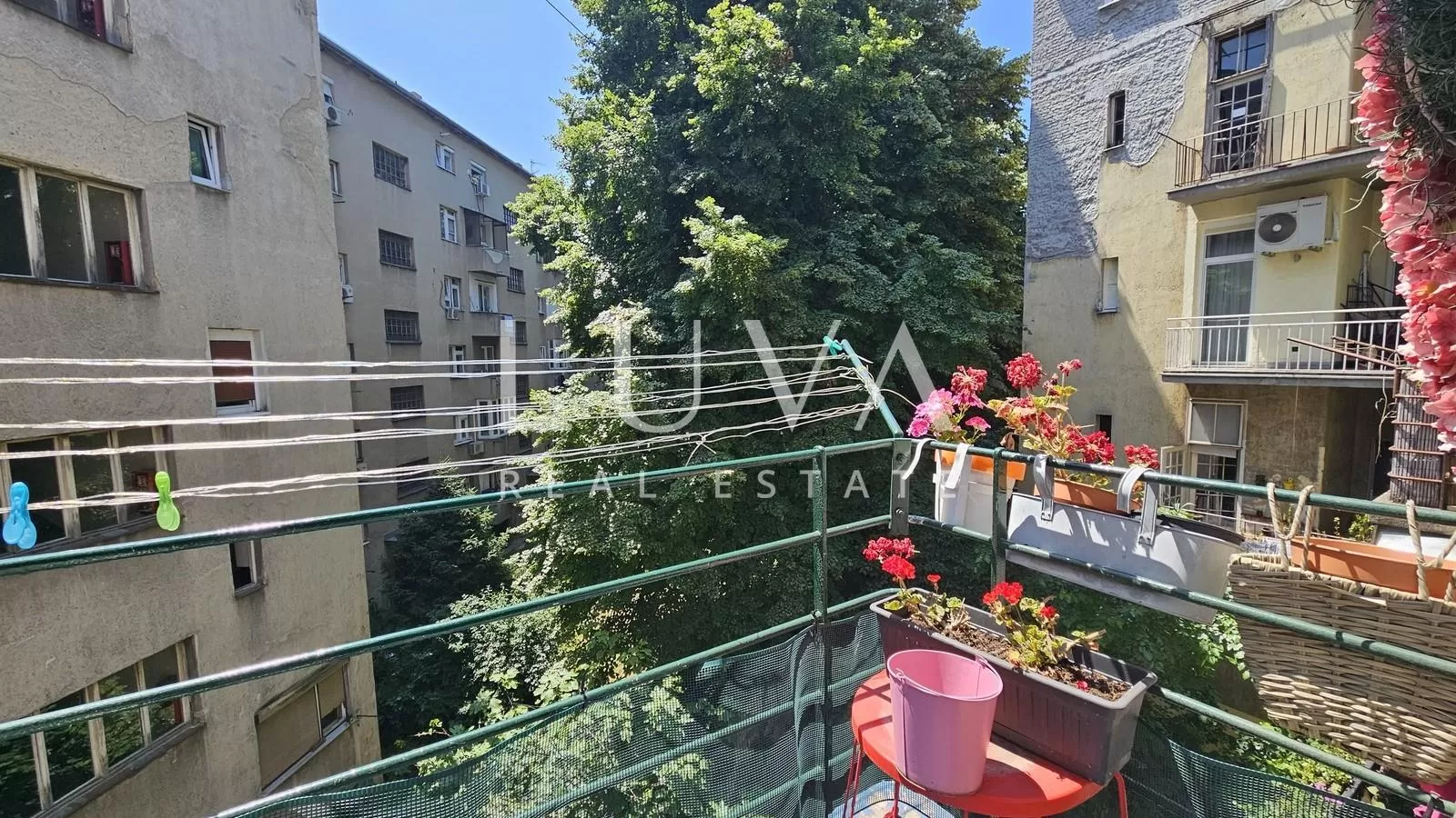 Zagreb, Zentrum, großzügige 3-Zi.-Whg. mit Balkon, 93,35 m2