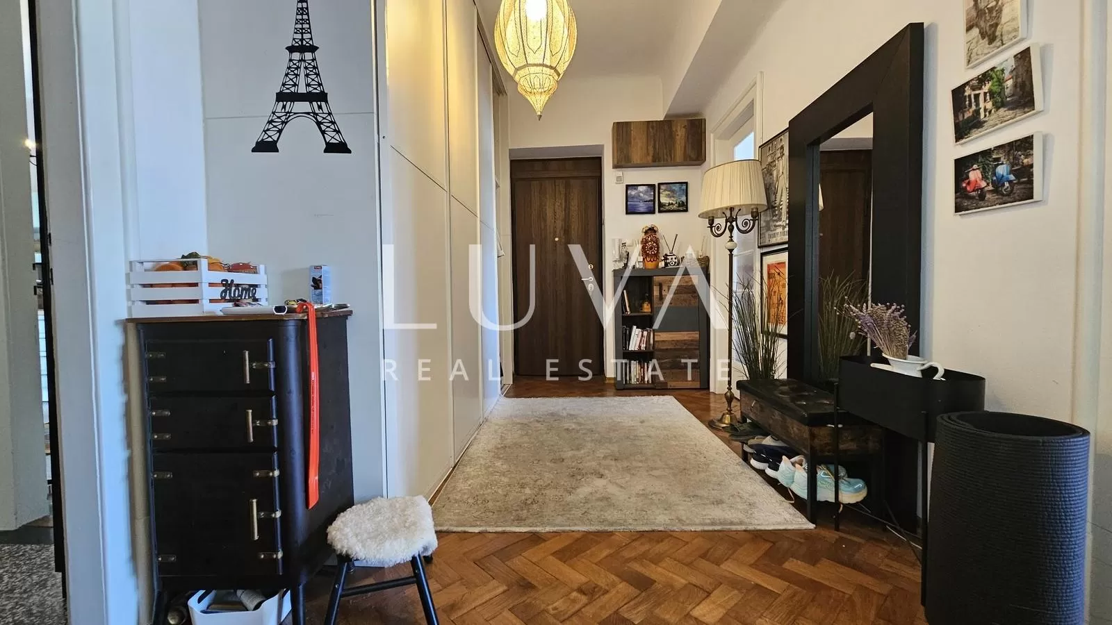 Zagreb, Zentrum, großzügige 3-Zi.-Whg. mit Balkon, 93,35 m2