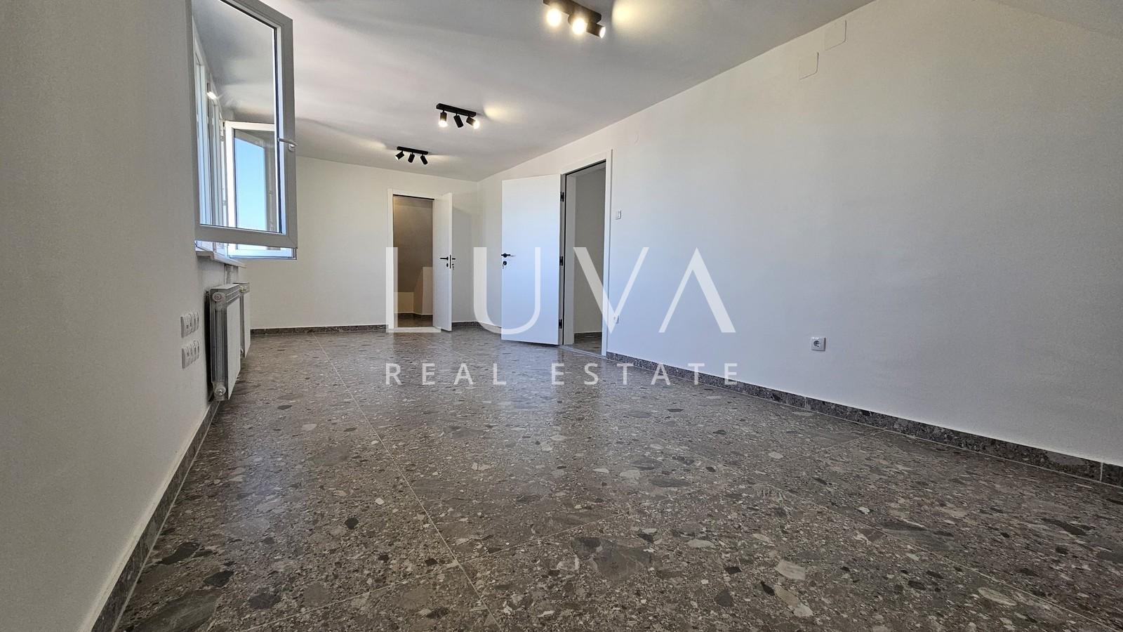 Sesvete, centar, novouređeni poslovni prostor 144m2 za najam