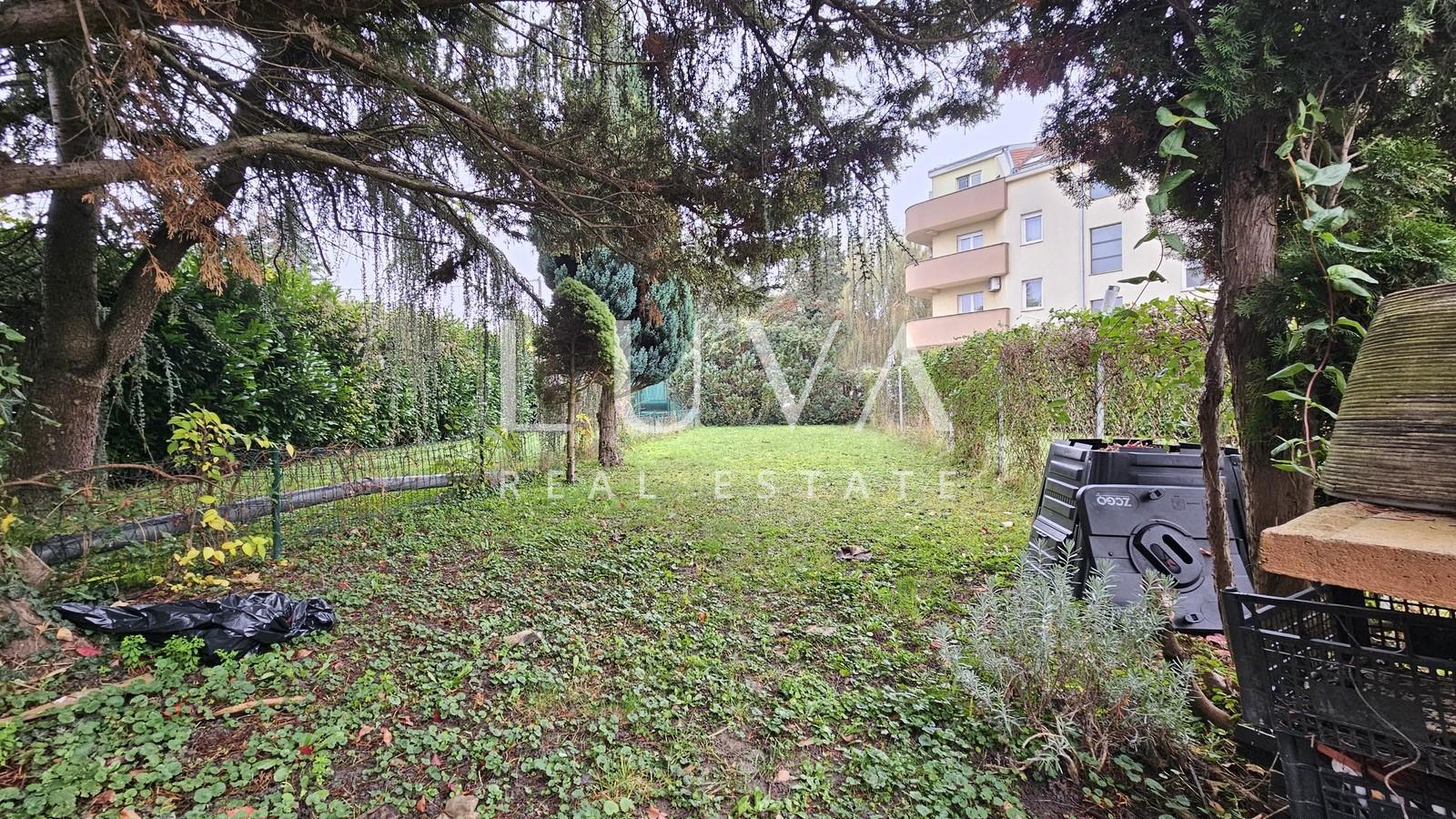 Zagreb Dugave terraced house 230 m2 + garden for sale