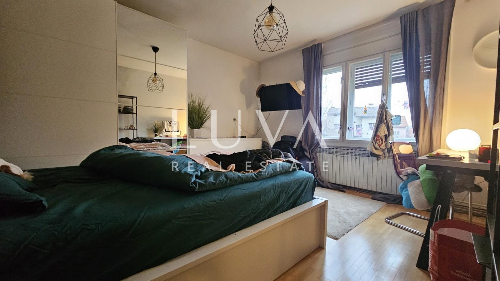 Zagreb, Lašćina, kuća 350m2 s dvorištem, prodaja