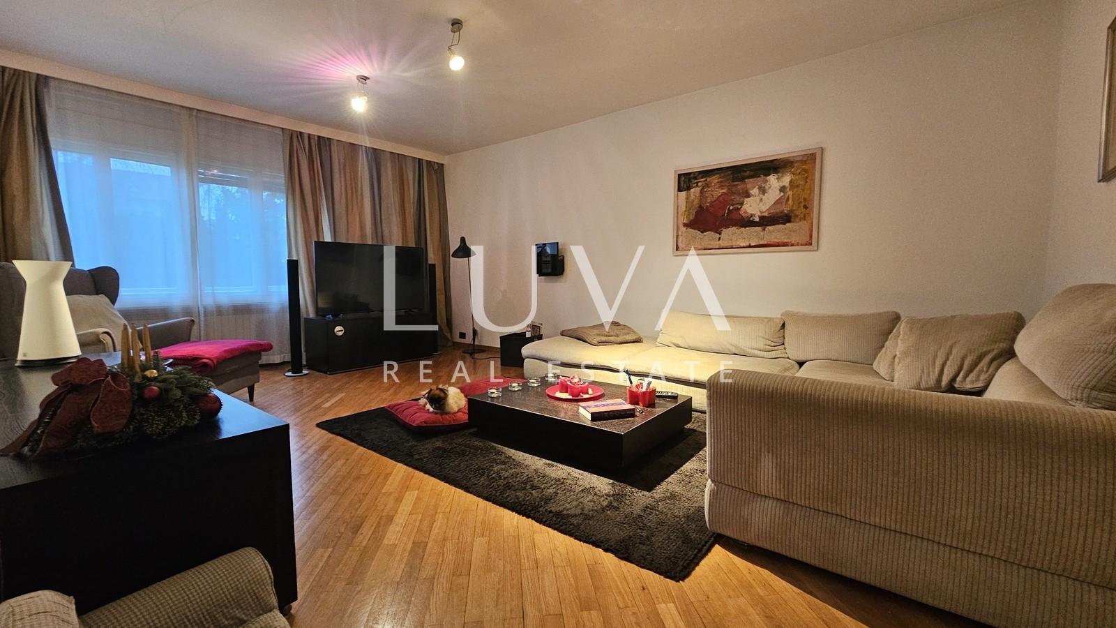 Zagreb, Lašćina, kuća 350m2 s dvorištem, prodaja