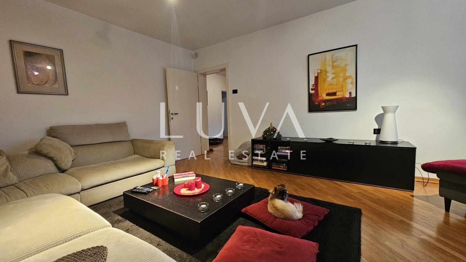 Zagreb, Lašćina, kuća 350m2 s dvorištem, prodaja