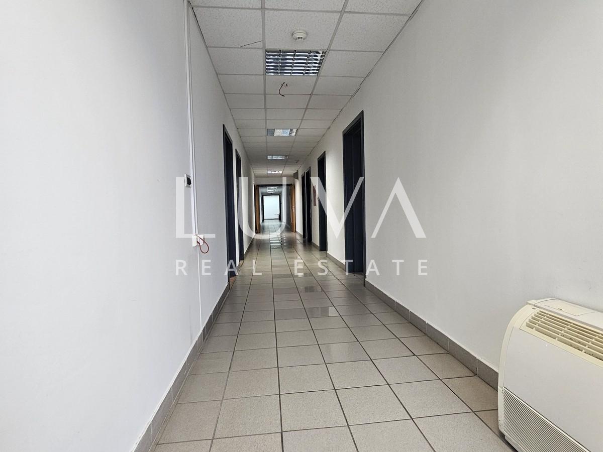 Zagreb Borongaj 734 m2 commercial space for rent