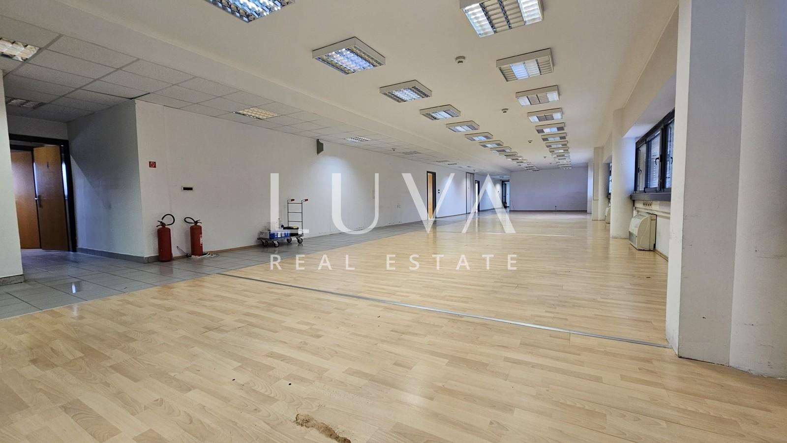 Zagreb Borongaj 734 m2 commercial space for rent