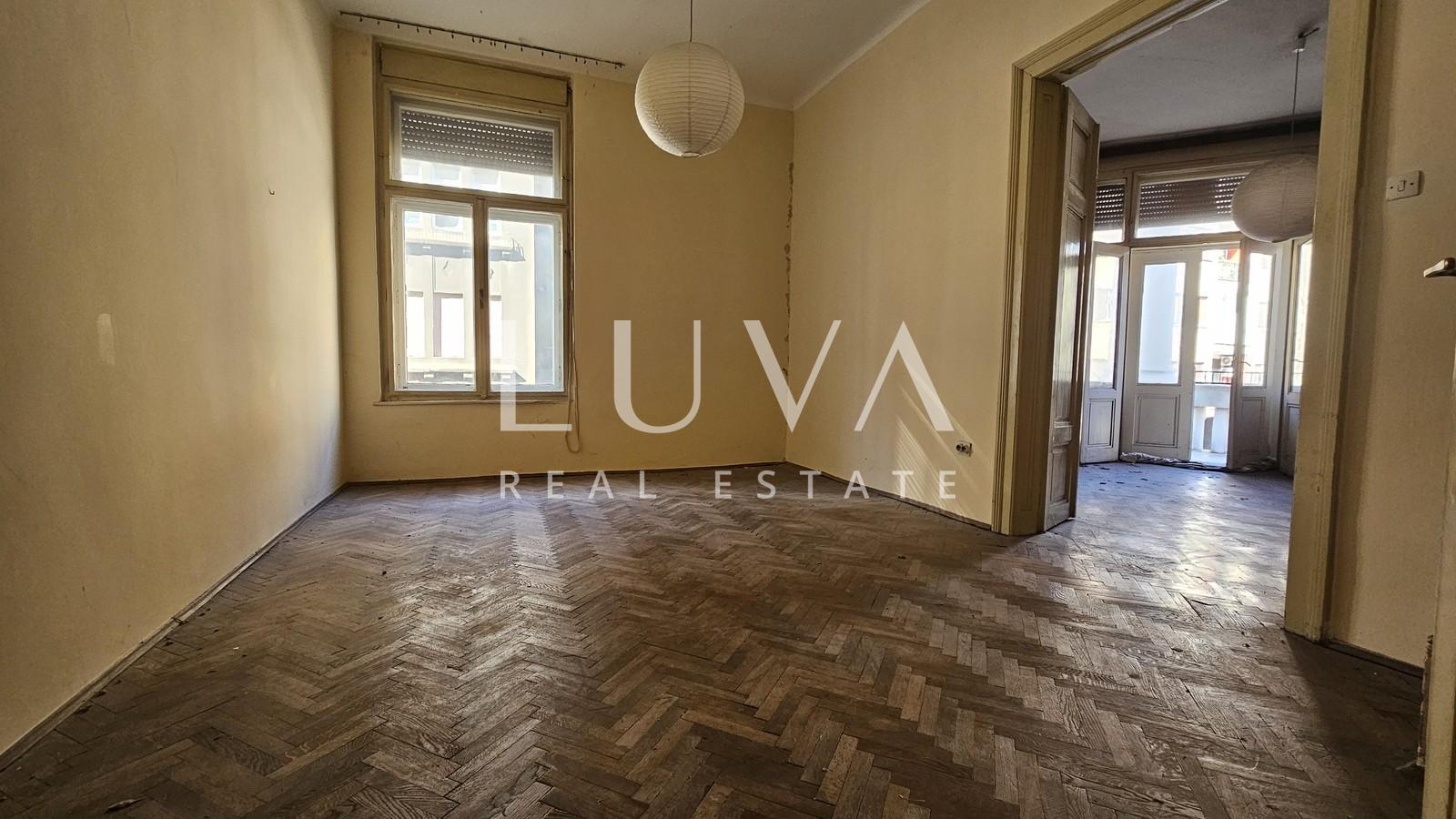 Zagreb, Svacic Platz, 135 m2 Wohnung zur Renovierung