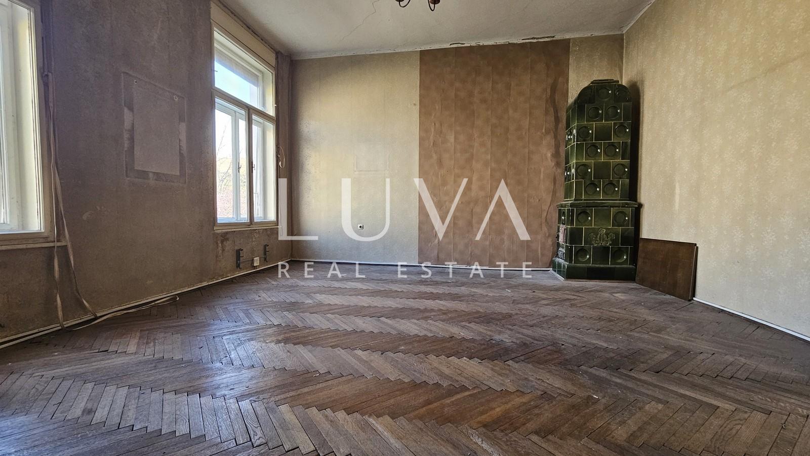 Zagreb, Svacic Platz, 135 m2 Wohnung zur Renovierung