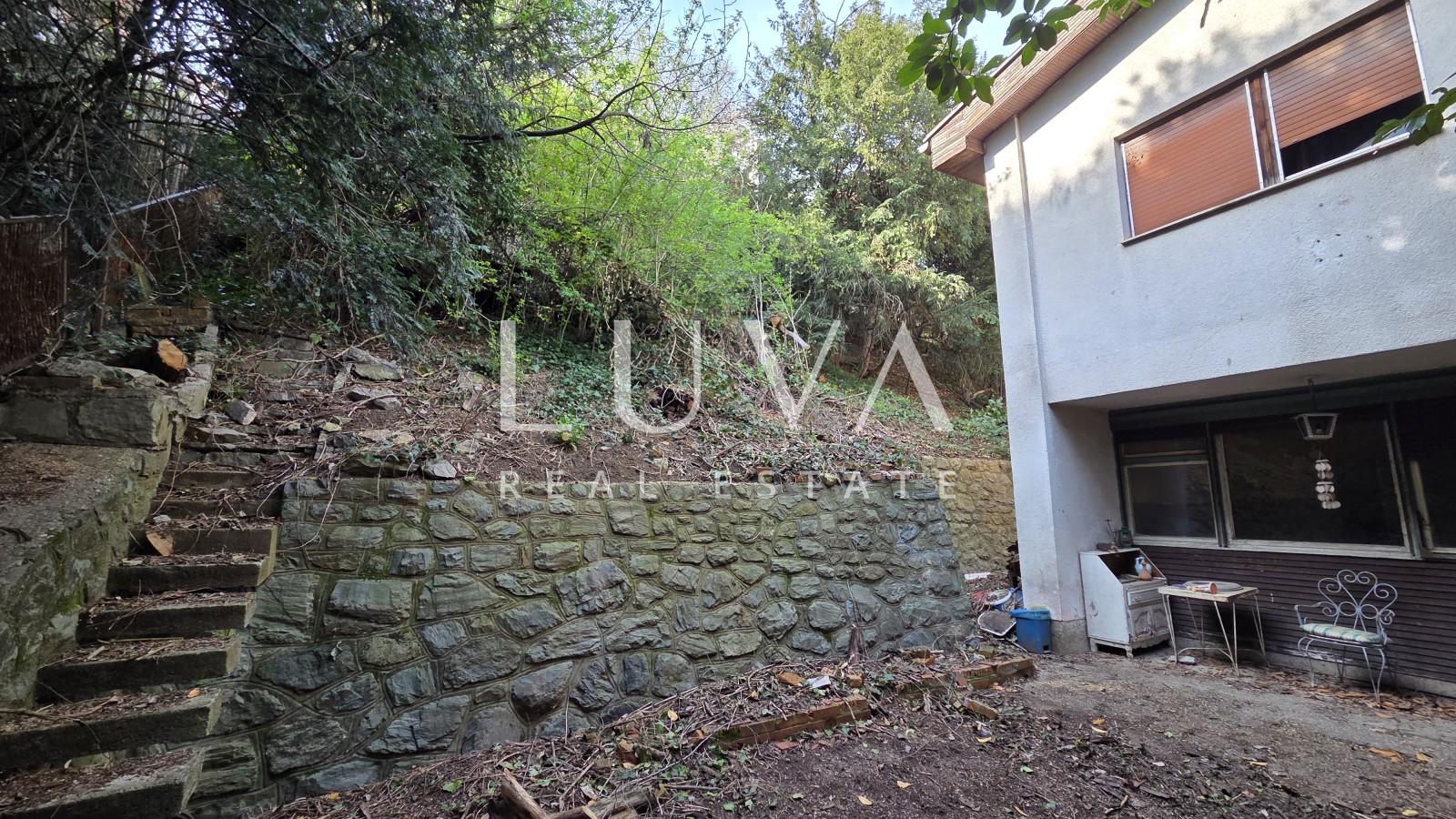 Zagreb, house for renovation or demolition for sale near Cmrok