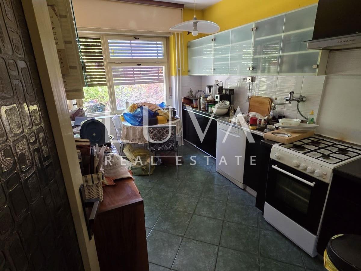 Zagreb, Tuškanac, semi detached house for renovation for sale