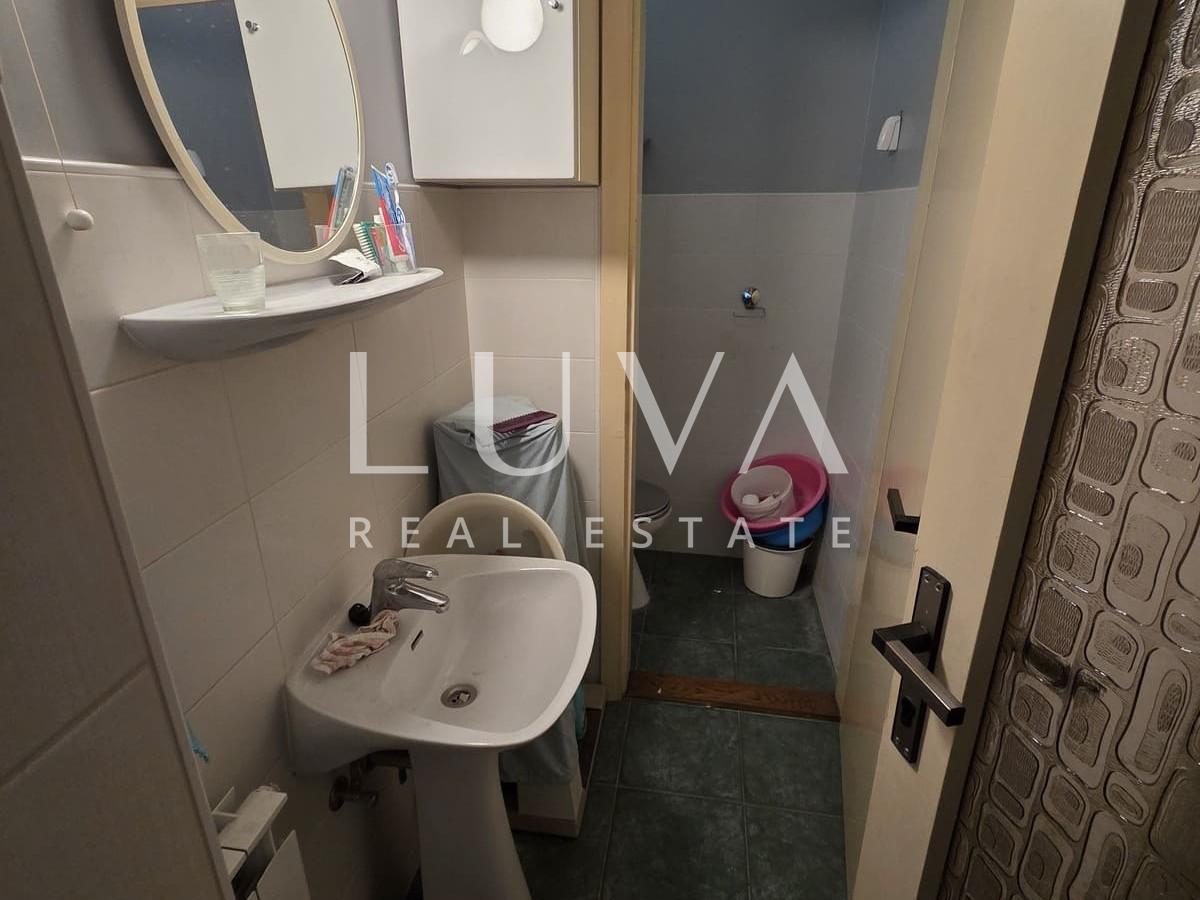 Zagreb, Tuškanac, semi detached house for renovation for sale