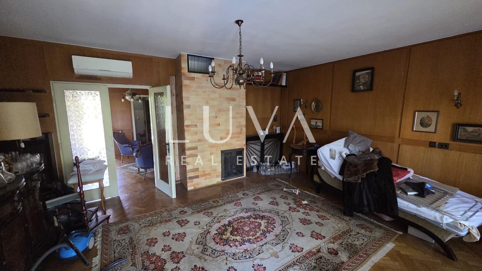 Zagreb, Tuškanac, semi detached house for renovation for sale