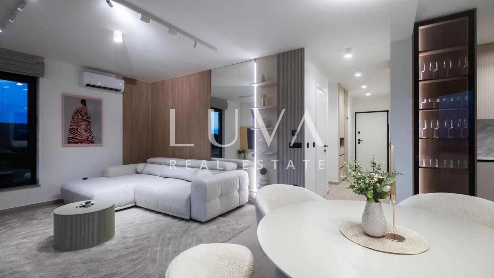 Zadar, Petrčane, luxury penthouse with roof terrace, 161.6 m²