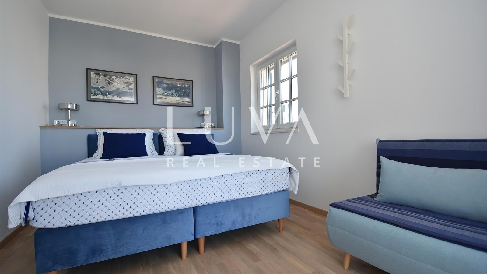 Murter, Betina, luksuzna kuća 148m2 s bazenom na prodaju