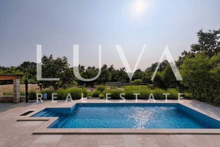 Istra, Štokovci, kuća s bazenom i minigolf igralištem, 290 m2