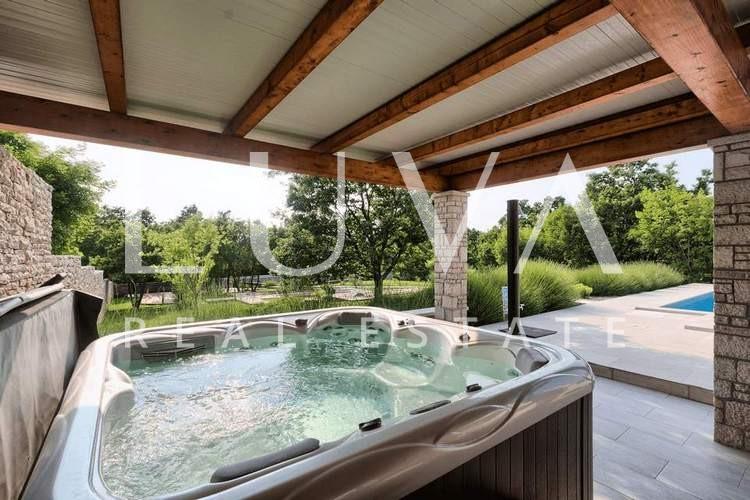 Istra, Štokovci, kuća s bazenom i minigolf igralištem, 290 m2