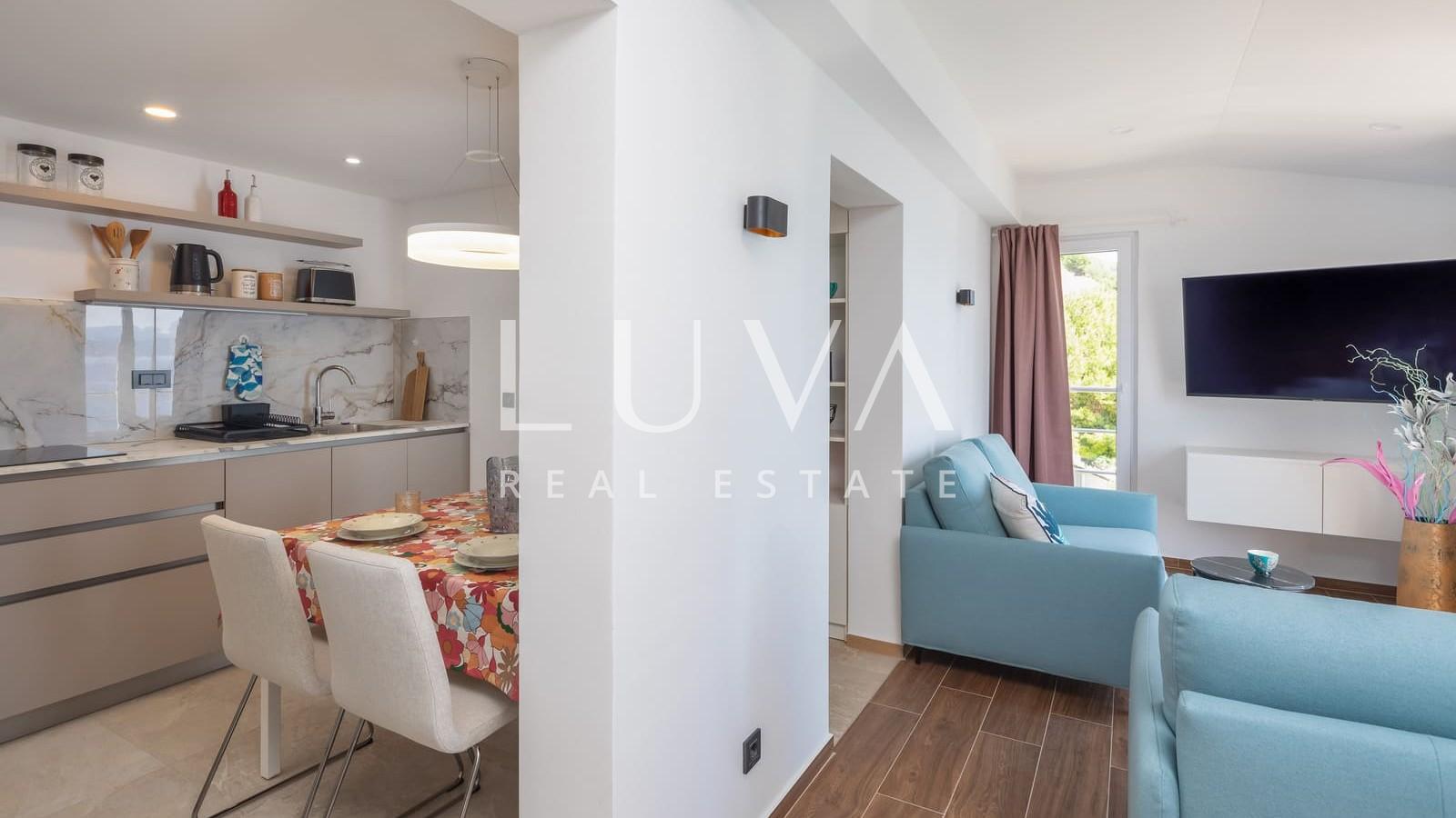 Omiš, Stanići, seafront house with pool for sale