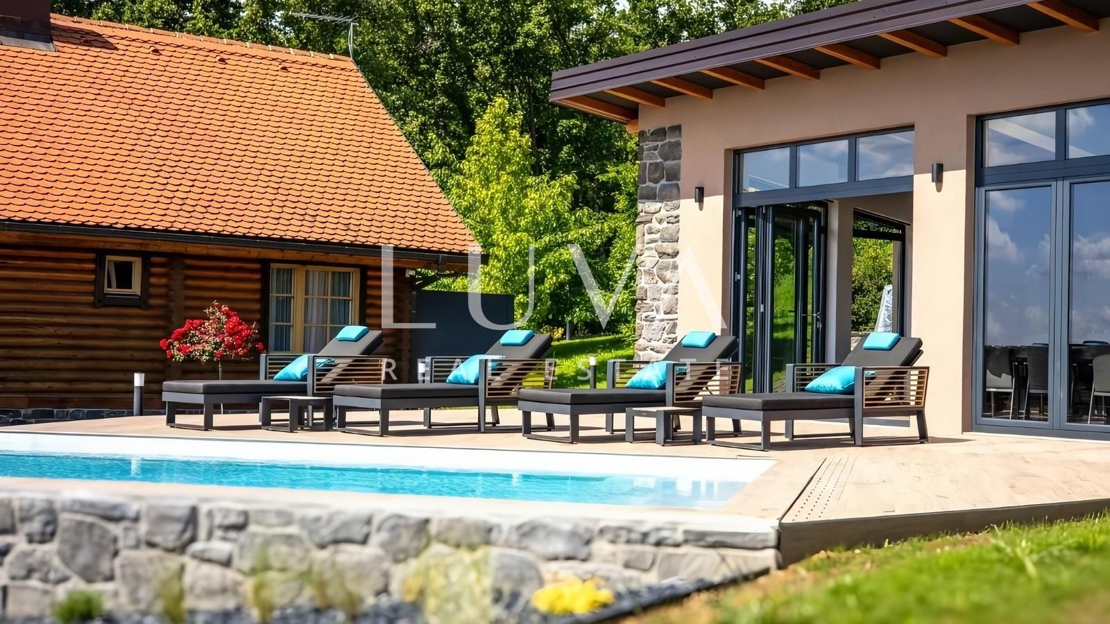 Sveti Ivan Zelina, unique house with a pool and a view for sale