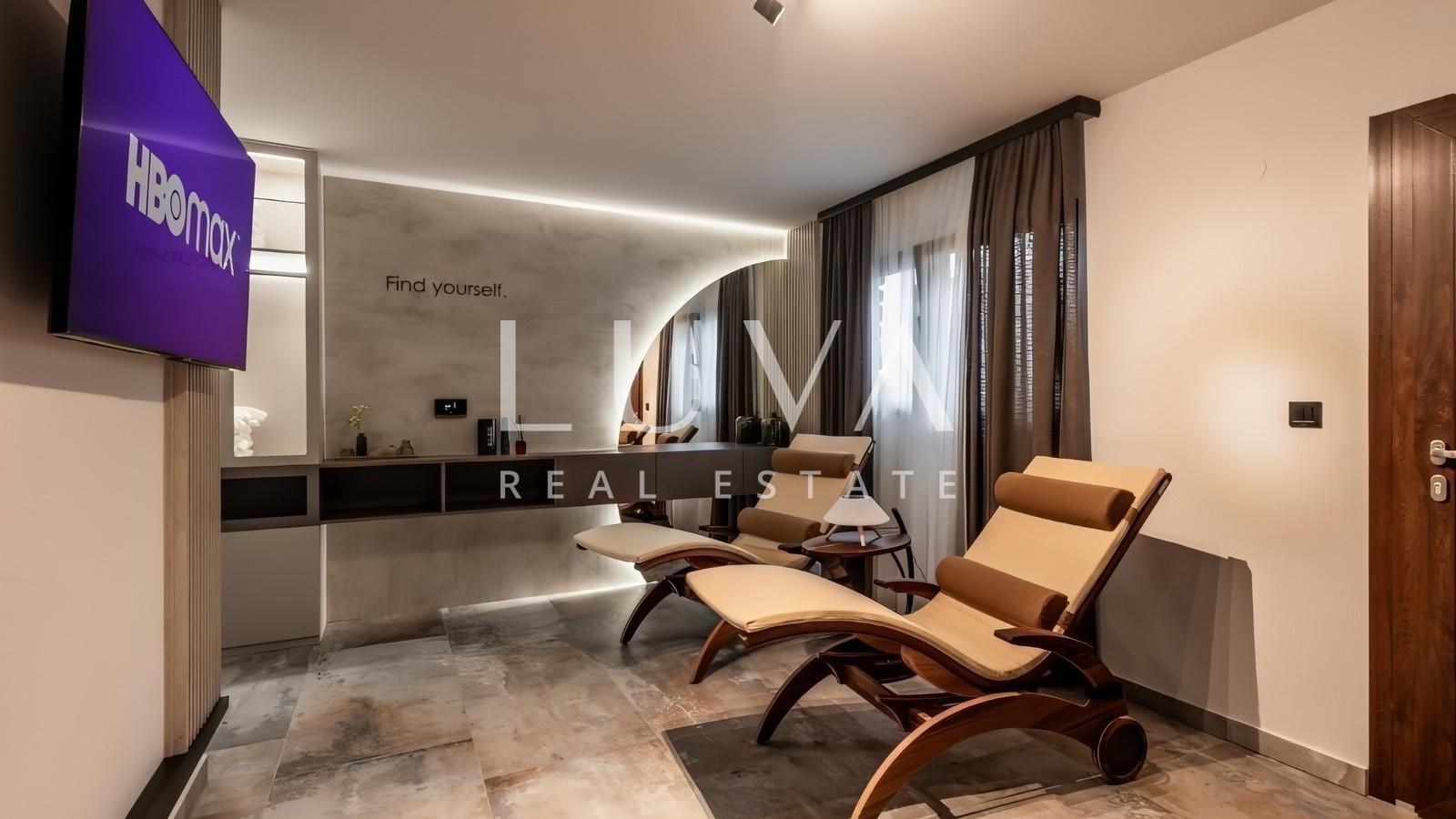 Sveti Ivan Zelina, unique house with a pool and a view for sale