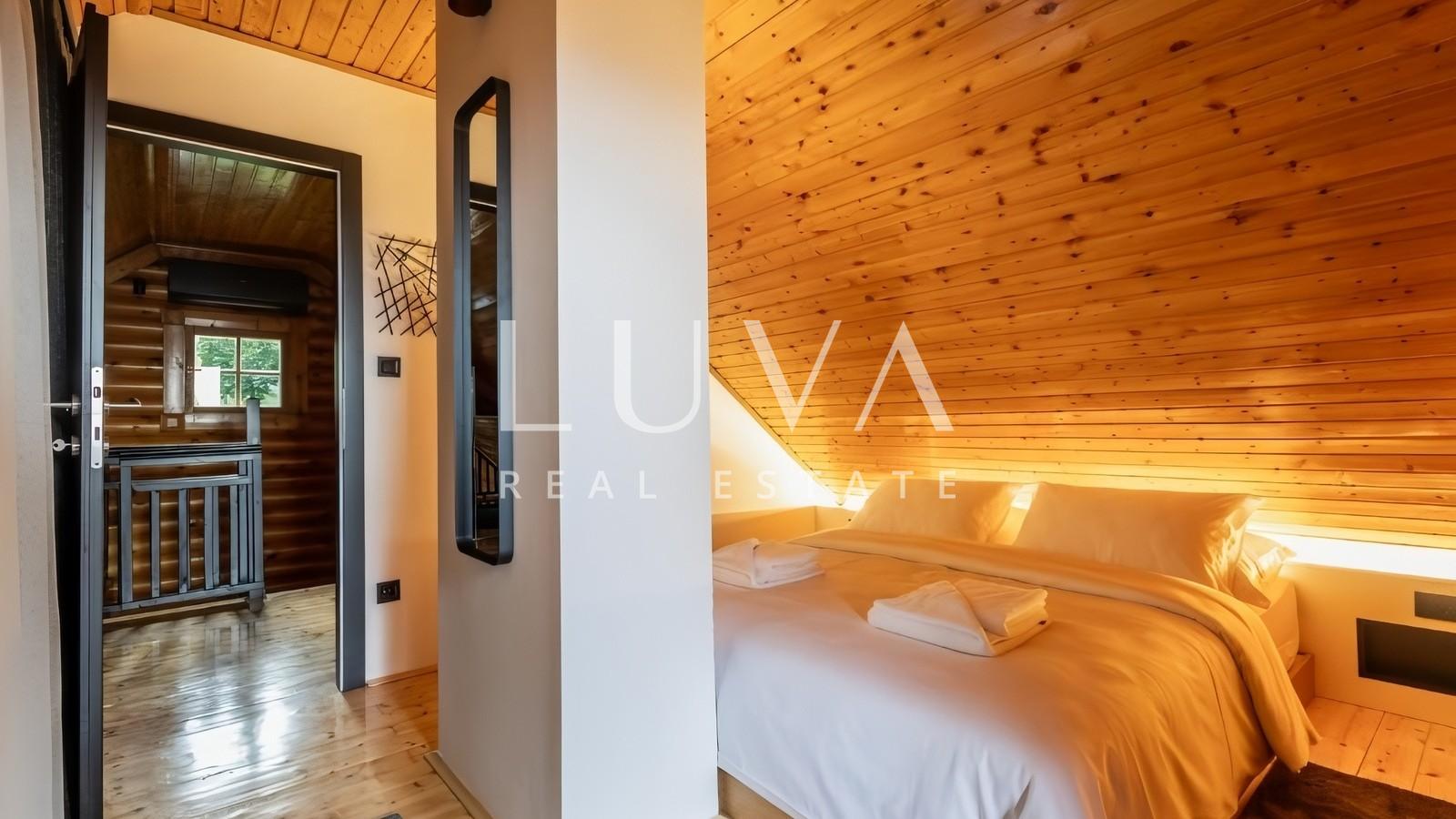 Sveti Ivan Zelina, unique house with a pool and a view for sale