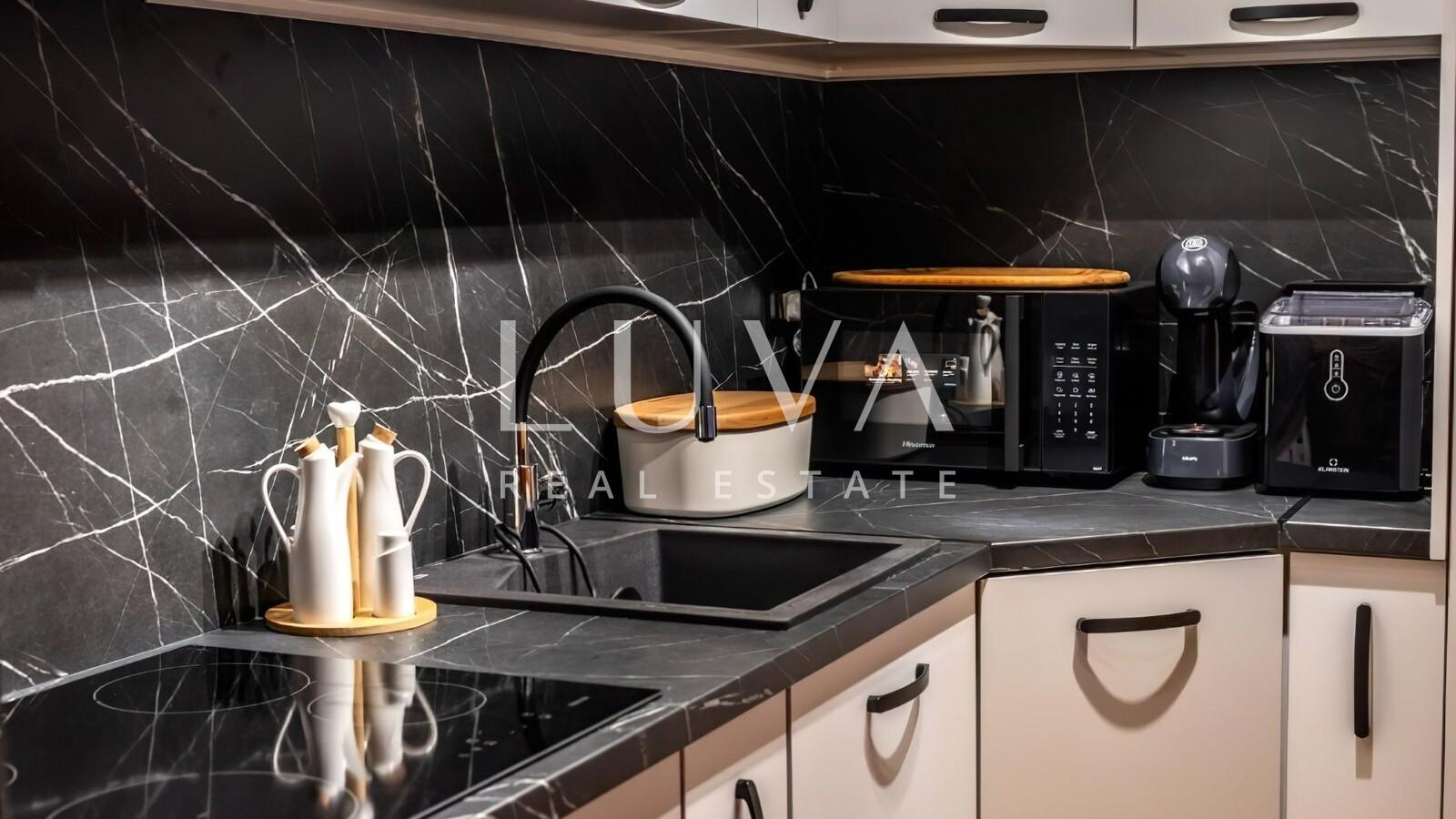 Sveti Ivan Zelina, unique house with a pool and a view for sale