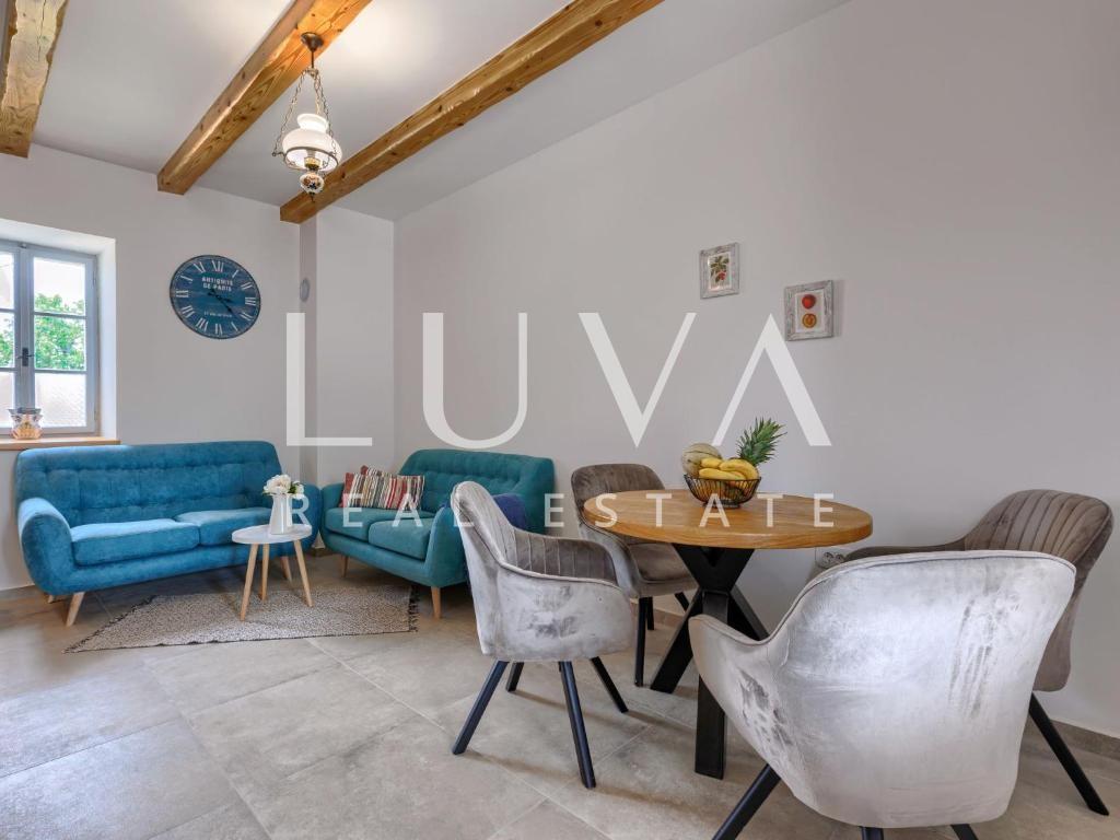 Istria, Poreč, renovated stone house with jacuzzi, 105 m²