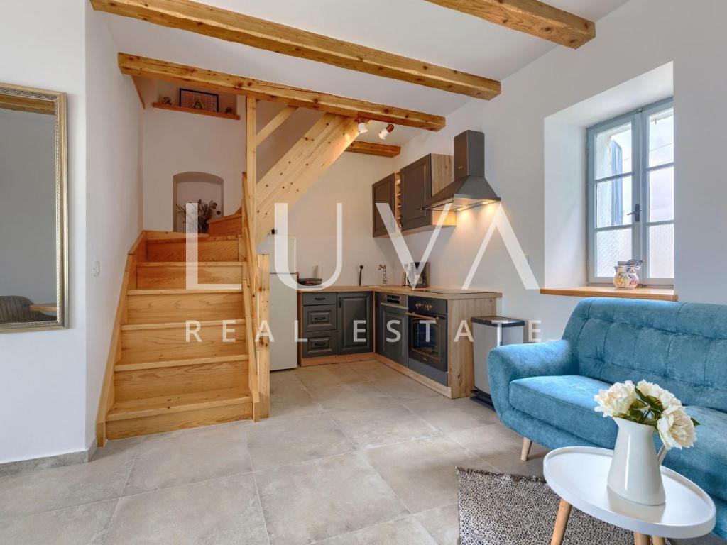 Istria, Poreč, renovated stone house with jacuzzi, 105 m²