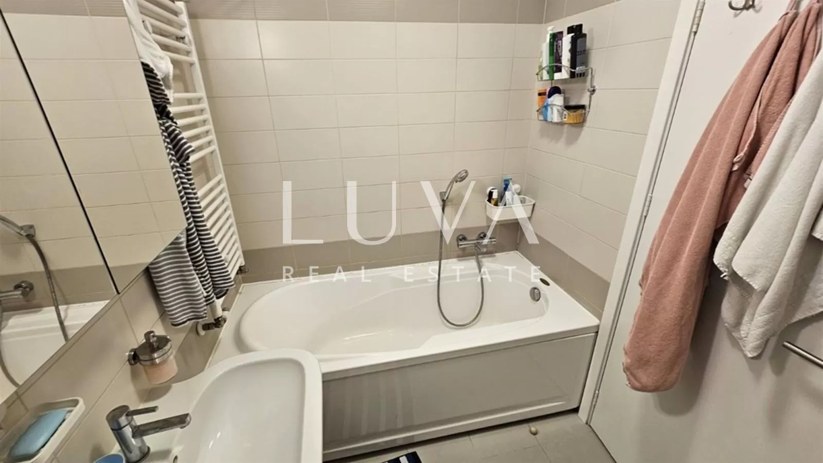 Trešnjevka, komfortable 3-Zimmer-Wohnung, 70 m2, zum Verkauf.