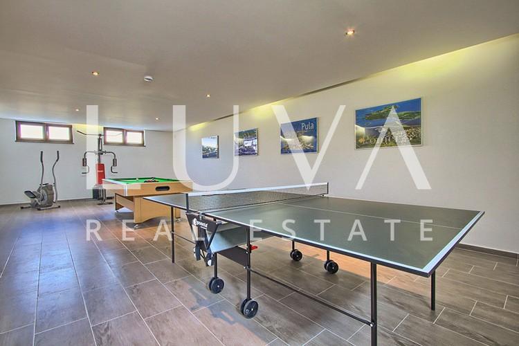 Istra, Štokovci, kuća s bazenom i minigolf igralištem, 290 m2