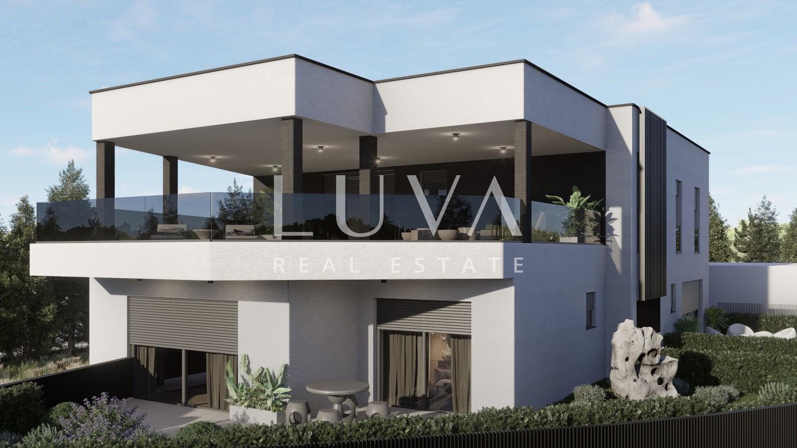 Zagreb, Gračani, dreizimmerige modern Wohnung mit privaten garden und Balkonzugang, net 102,35 m2