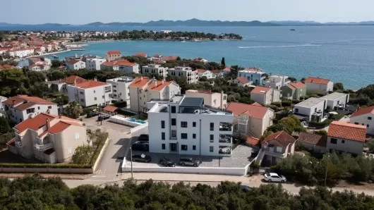 Zadar, Petrčane, luxuriöses Penthouse mit Dachterrasse, 161,6 m²