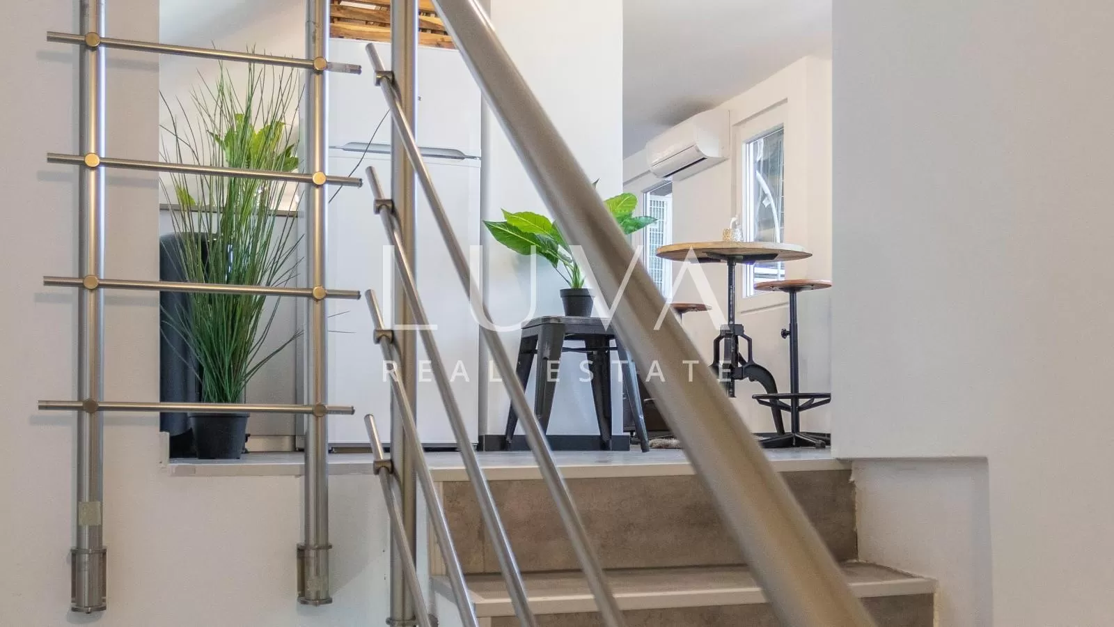 Zagreb – Kvaternik-Platz, Modernes Apartment, 200 m2 zur Miete