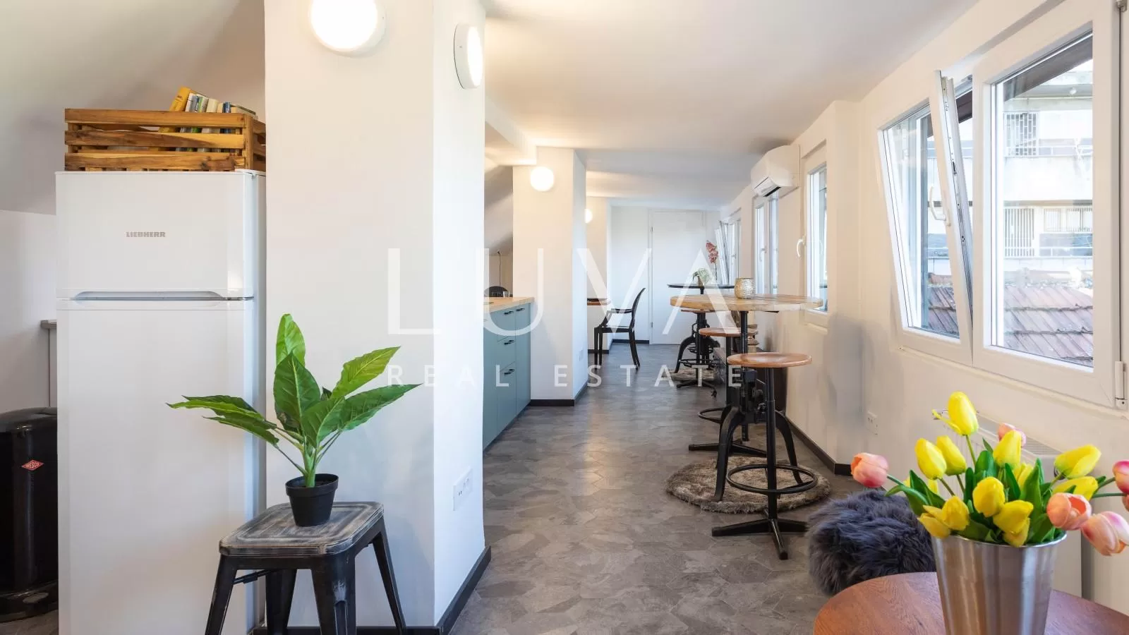 Zagreb – Kvaternik-Platz, Modernes Apartment, 200 m2 zur Miete