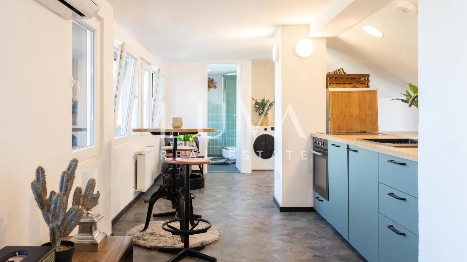 Zagreb – Kvaternik-Platz, Modernes Apartment, 200 m2 zur Miete