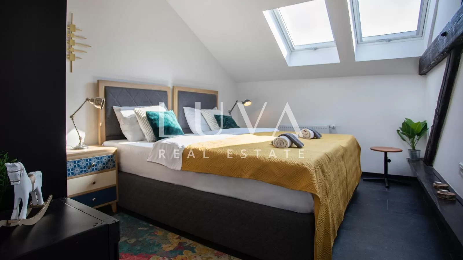 Zagreb – Kvaternik-Platz, Modernes Apartment, 200 m2 zur Miete