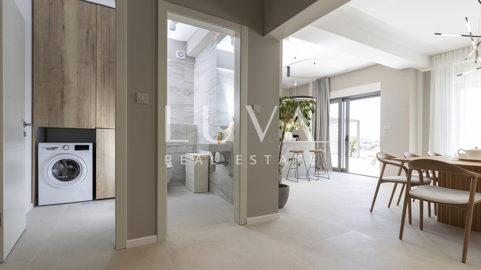 Split, luksuzna vila s pogledom na more, 220 m2 za dugoročni najam