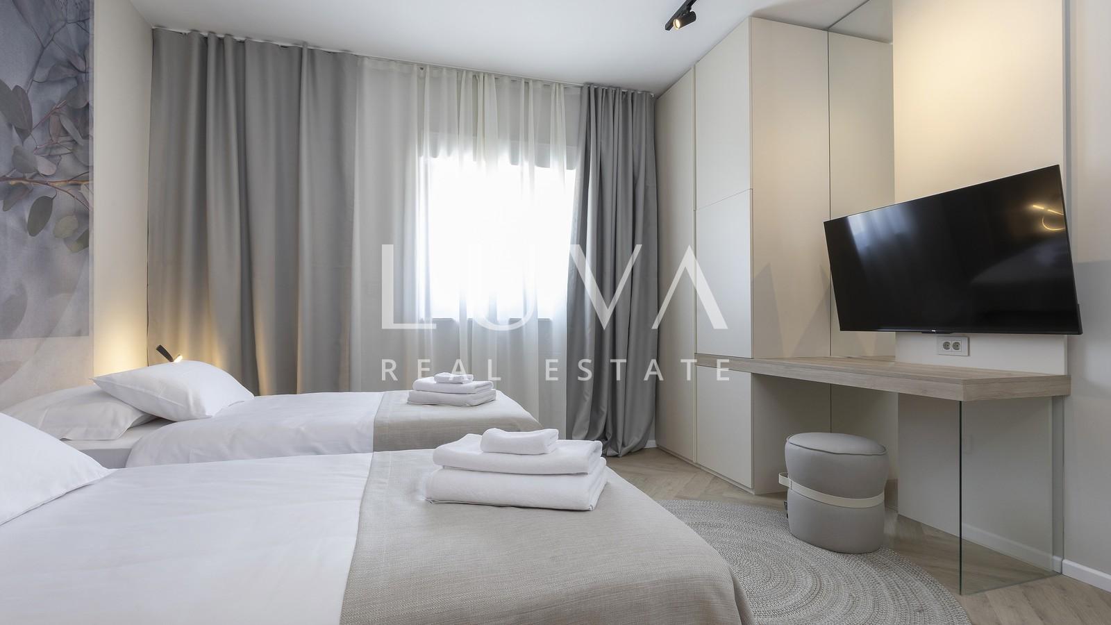 Split, luksuzna vila s pogledom na more, 220 m2 za dugoročni najam