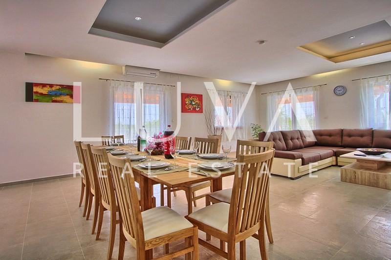 Istra, Štokovci, kuća s bazenom i minigolf igralištem, 290 m2